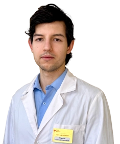 Наринян Евгений Вадимович Врач-офтальмолог